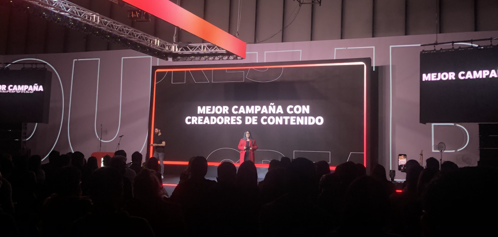 YOUTUBE EN COLOMBIA: UNA REVOLUCIÓN VISUAL EN CADA PANTALLA.