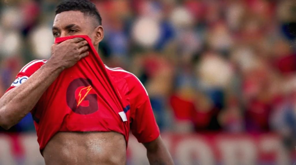 UN SIMPLE GESTO CAMBIÓ LA FORMA DE PATROCINAR EL FÚTBOL